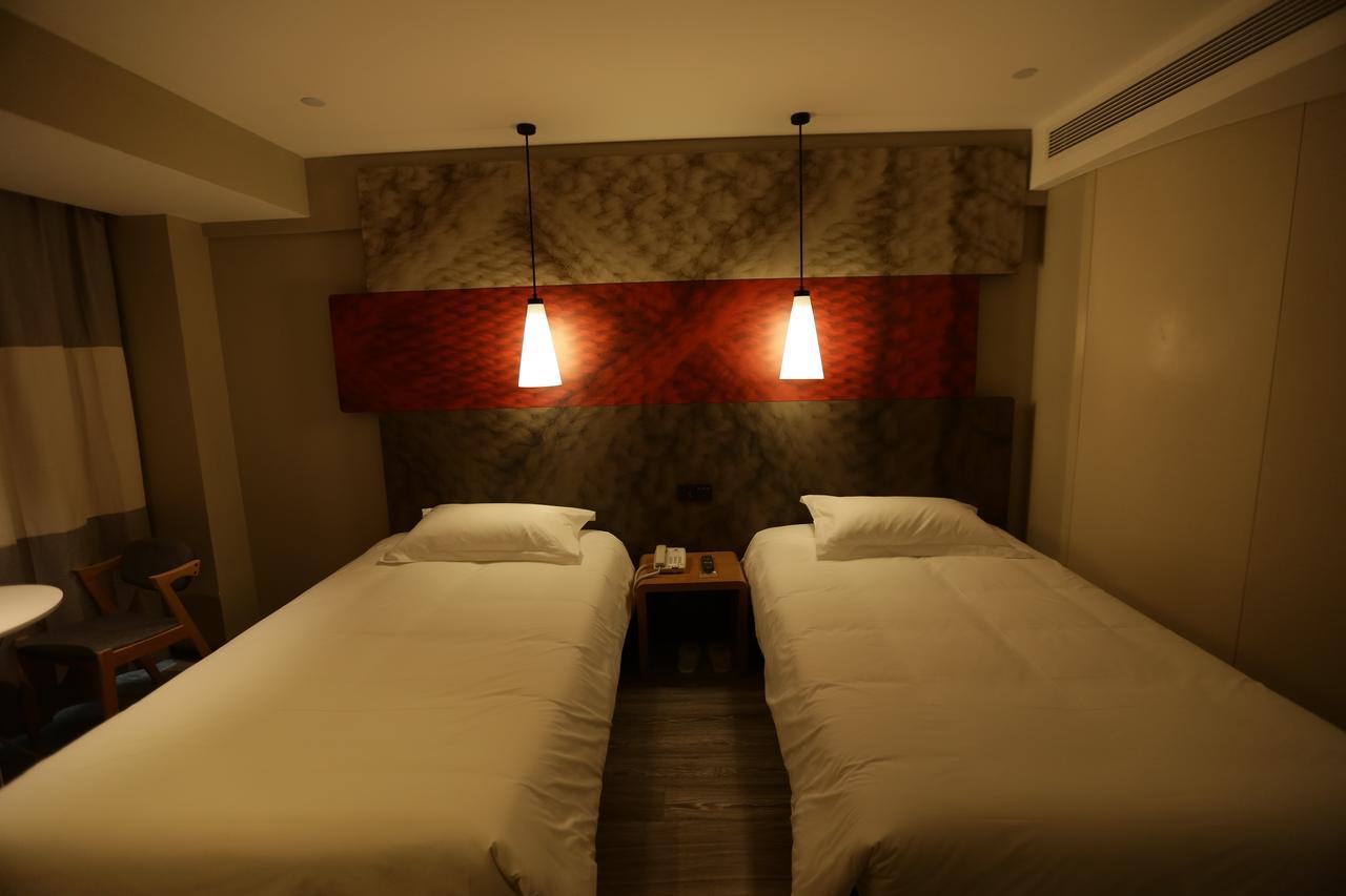 Ibis Chengdu West Jingcui Road Hotel Eksteriør billede