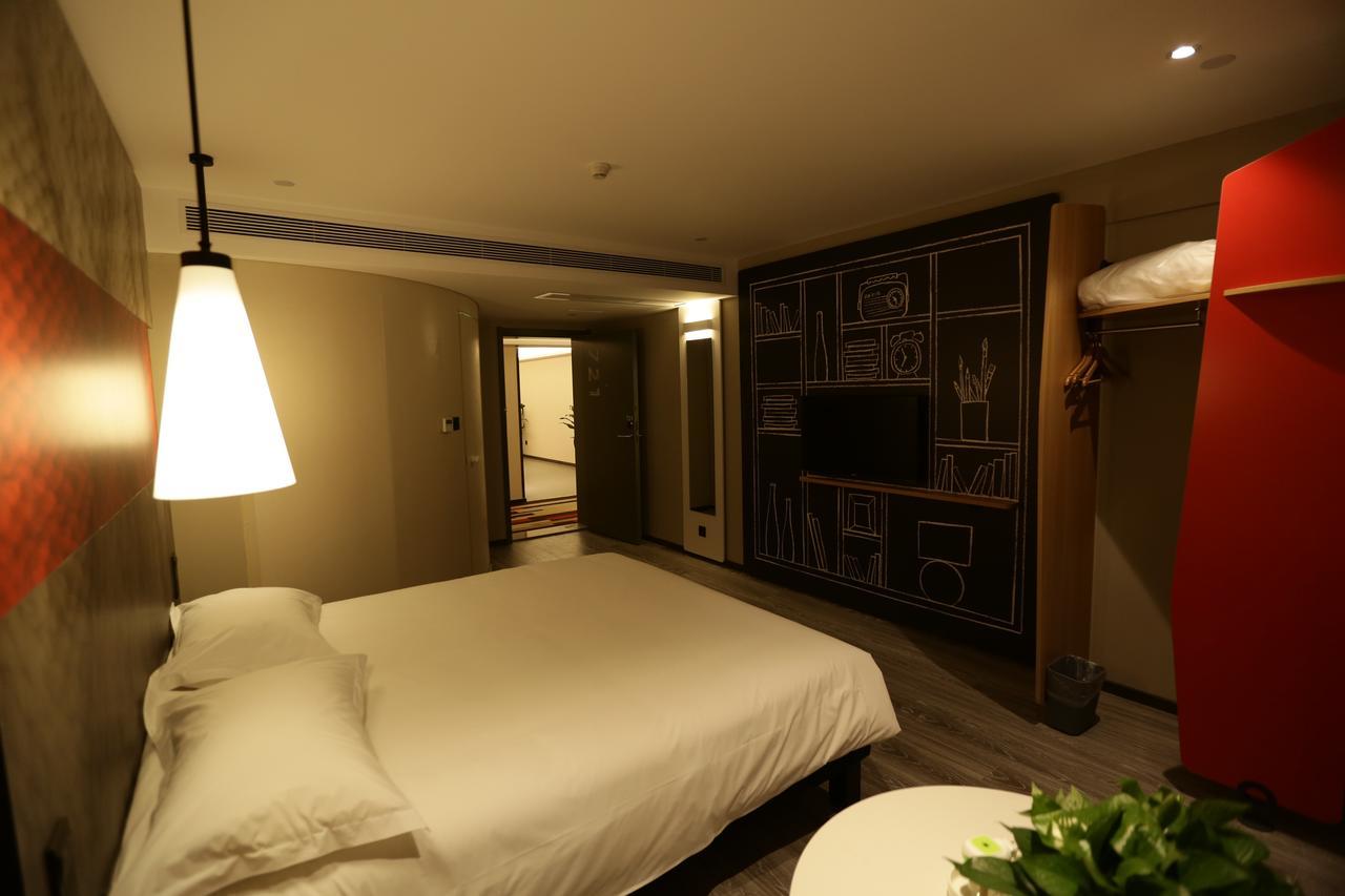 Ibis Chengdu West Jingcui Road Hotel Eksteriør billede